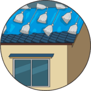 ブルーシート 台風で損傷した瓦屋根をブルーシートで応急処置しているイラスト