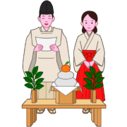 榊と鏡餅を前にして正月の祝詞を奏上している神主と、側に控えている巫女のイラスト